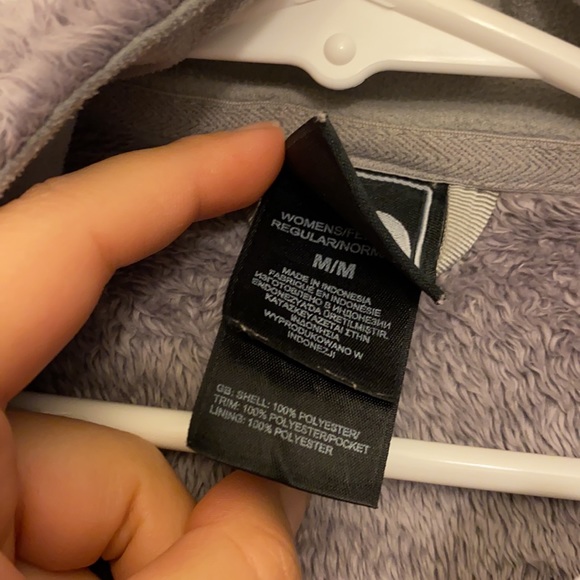 Soft north face zip up M - Picture 3 of 5